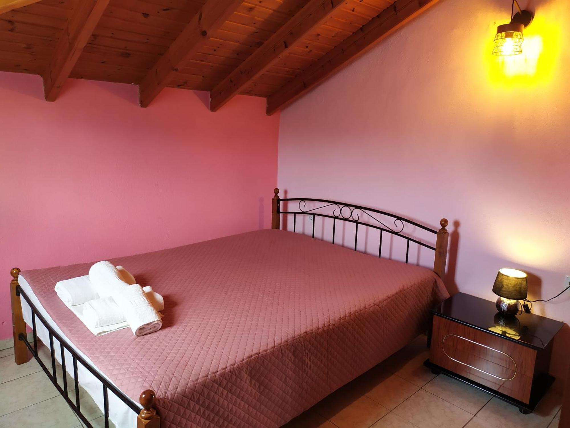 Noufara Apartments Néa Meságkala Pokoj fotografie