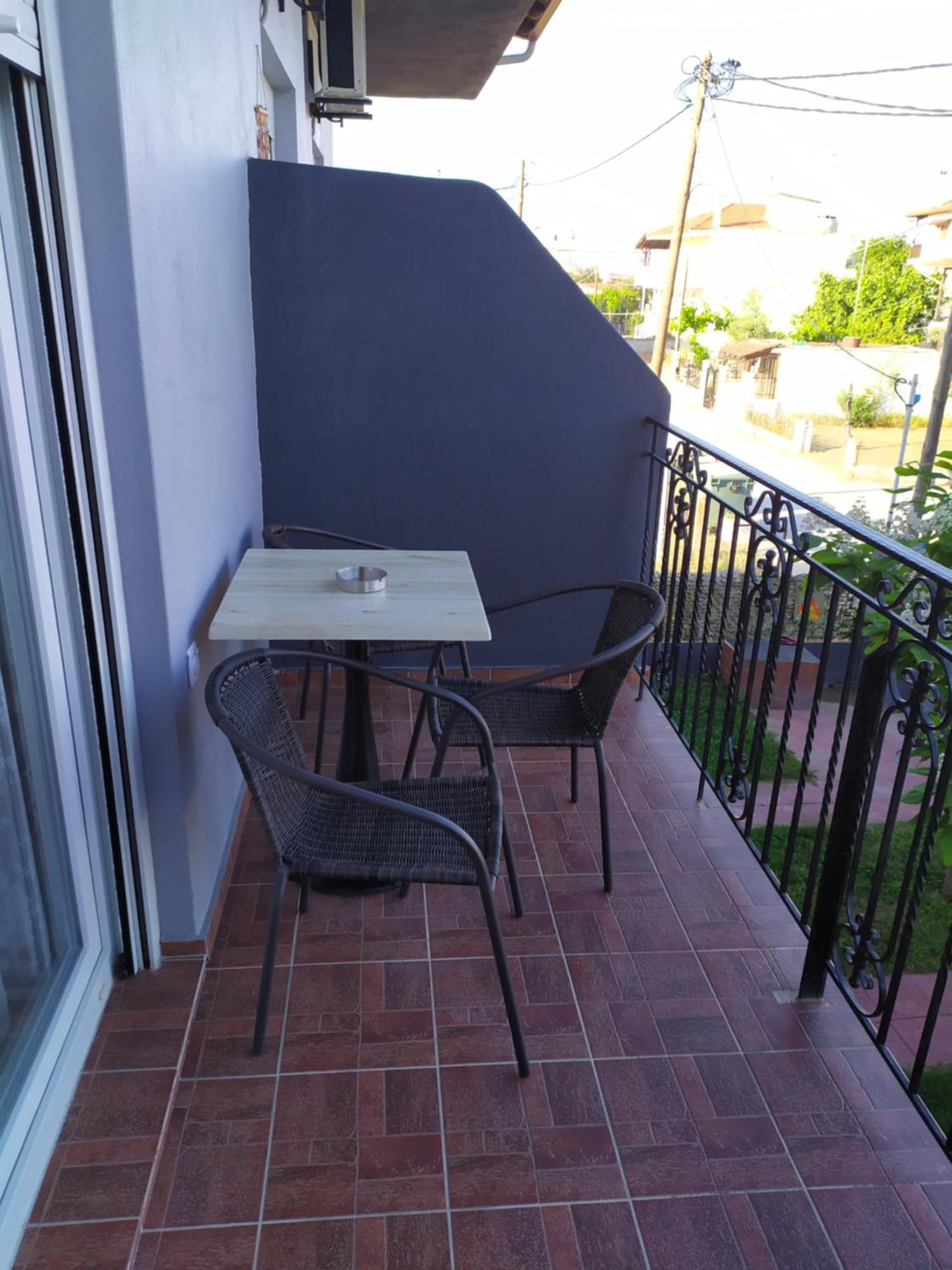 Noufara Apartments Néa Meságkala Pokoj fotografie